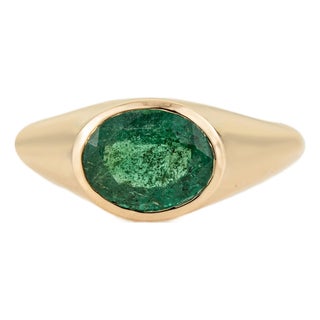 18k Gold Chunky 1.91Carat Natural Emerald Bezel Signet Ring Size 4 For Sale