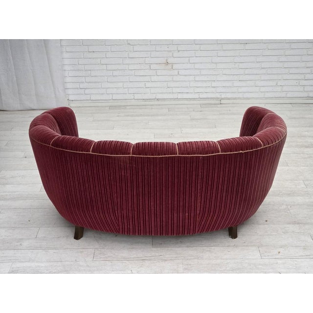 Danish 2-Seater Banana Sofa in Red Velour and Oak, 1970s For Sale - Image 10 of 18