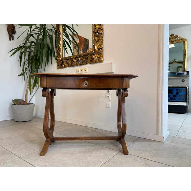 Late Biedermeier Table in Walnut For Sale - Image 10 of 10