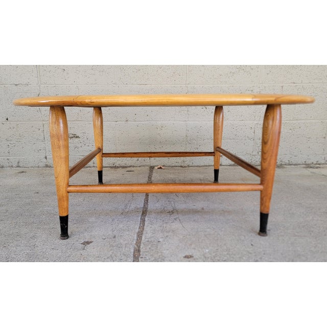 Lane Acclaim Round Coffee Table With Dovetail Detail For Sale In San Francisco - Image 6 of 11