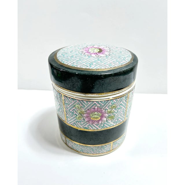 Chinoiserie Porcelain Lidded Ginger Jar – Vintage Floral Greek Key Decorative Jar For Sale - Image 4 of 12