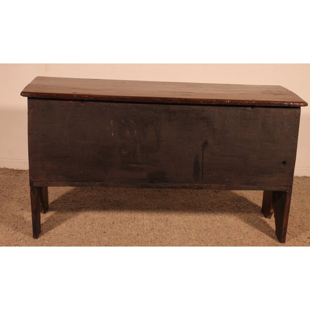 Oak Saber Chest, 1600s For Sale - Image 4 of 10