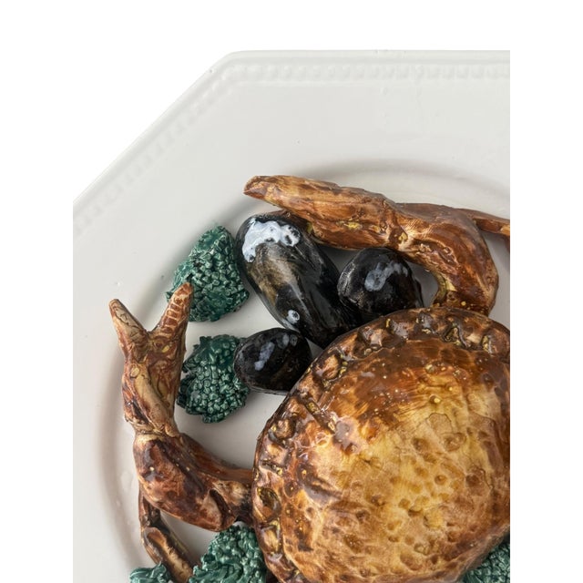 1980s Vintage Italian Trompe L’Oeil Majolica Crab Wall Plate by Ceramiche Castellan For Sale - Image 5 of 8
