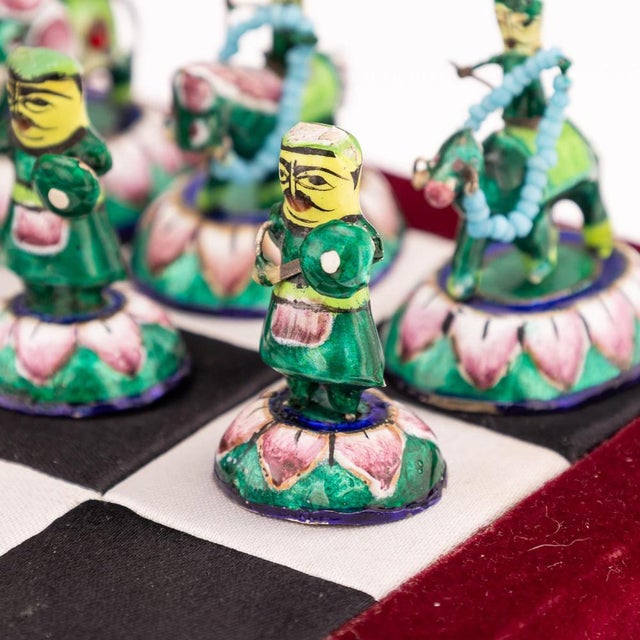 Indian Silver and Enamel Chess Set with Silk and Velvet Board, Jaipur, 1950s, Set of 33 For Sale - Image 15 of 18