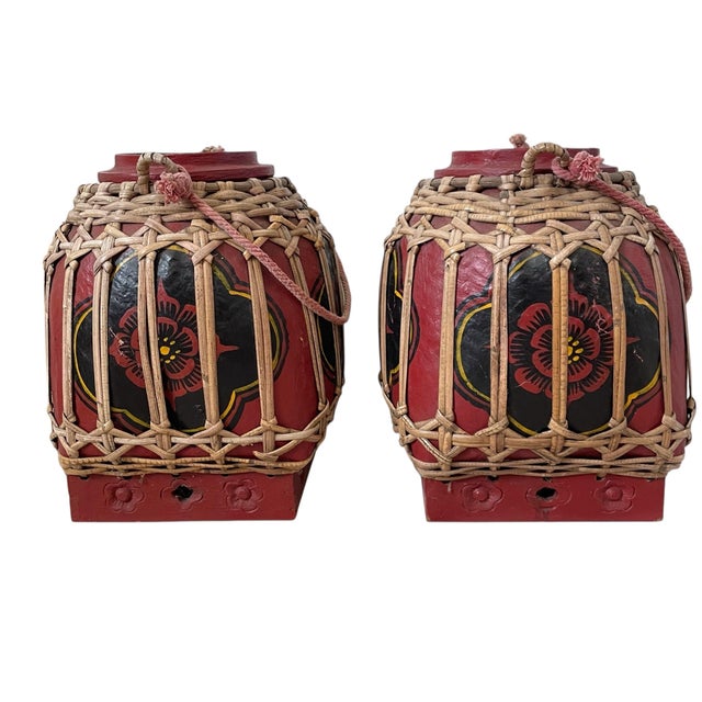 Asian 2 Vintage Thai Lacquered Hand-Woven Bamboo Floral Rice Container Pots. For Sale - Image 3 of 7