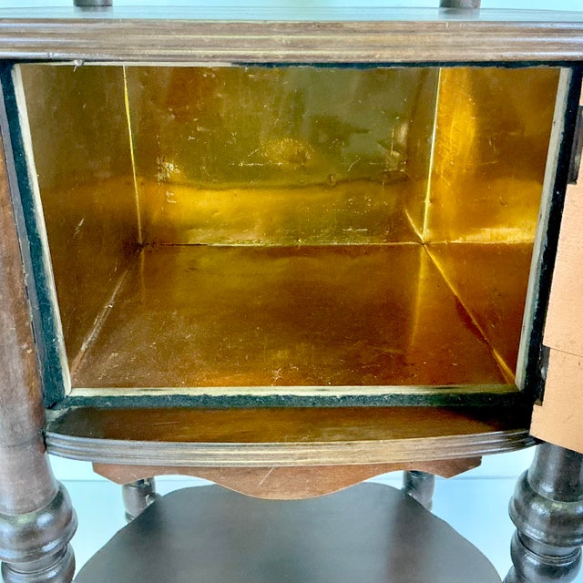 Burnt Umber Early 1900s Antique Americana Boho Chic British Colonial Cushman Product Drinks Table Humidor For Sale - Image 8 of 14