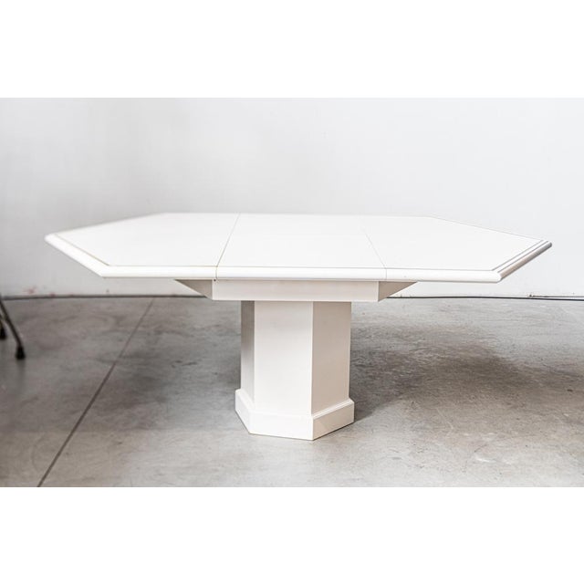 Extendable Dining Table with 5 Lacquered White Chairs by Mario Sabot, 1980s, Set of 6 For Sale - Image 4 of 18