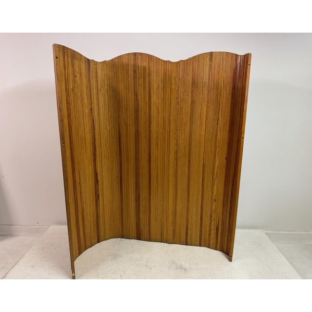 1940s French Art Deco Pine Screen attributed to Baumann Fils et Cie, Melun-Paris, 1940s For Sale - Image 5 of 12