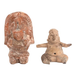 Mayan Pre-Columbian Pottery Figures, 2 For Sale