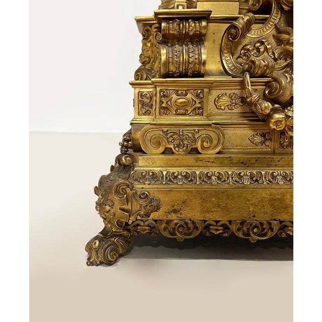 Baroque French Gilt Bronze Clock, 1820-1850 For Sale - Image 3 of 10