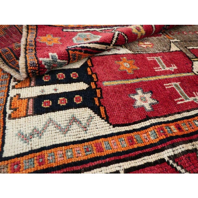 Galerie Shabab Collection Mid-20th Century Persian Pictorial Bakhtiari Tribal Gallery Rug For Sale - Image 9 of 9