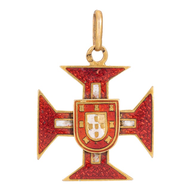 Antique Portuguese Medallion 19k Yellow Gold Cross of Christ Red Enamel Jewelry For Sale