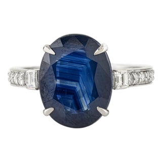 Certified 5 Carat Natural Blue Sapphire Cocktail Ring With Diamonds in 18k Gold Size 7 For Sale