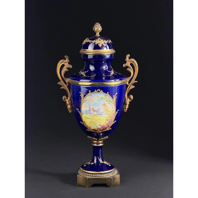 French Cobalt Blue Porcelain Urn with Gilt Decoration, Paris, 1880-1900 For Sale - Image 6 of 11