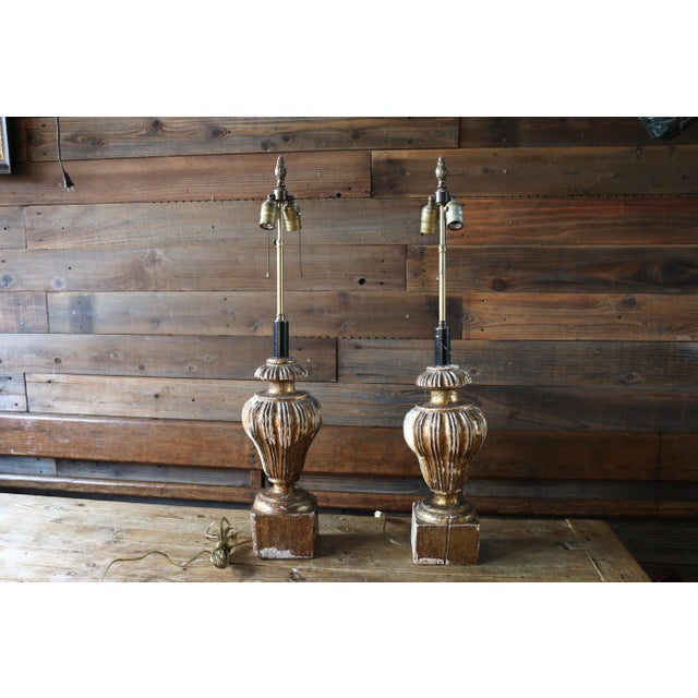 Italian Pair of Carved Wood Gilt Table Lamps With Fluted Urn Bases For Sale - Image 4 of 18