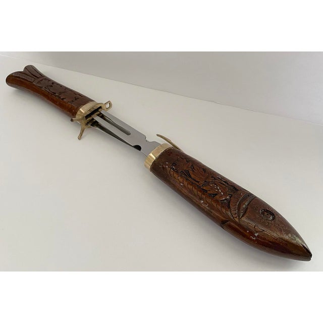 1960s 1960s Fish Shaped Carved Wood & Brass Carving Knife Set- 2 Pieces For Sale - Image 5 of 7