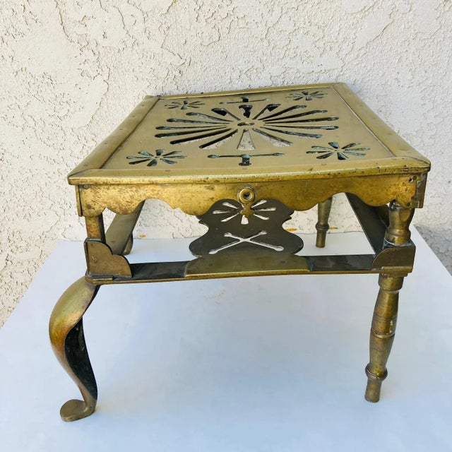 This is a truly wonderful old English Fireplace Footman. Back in the day this would have sat in front of a roaring fire...