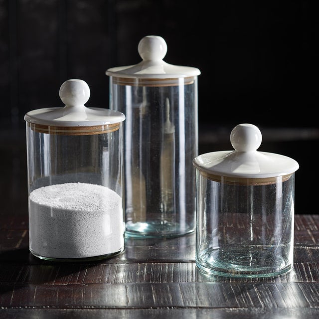 This set of canisters are made in classic form. Simple lines & minimal design with a modern touch. Clear/Natural/White Dry...