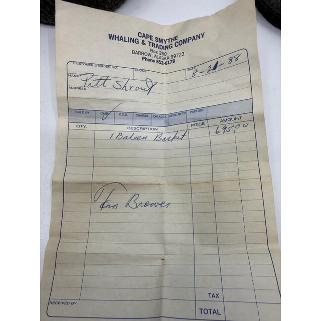 American 1978 Inuit Joe Sikvayugak Baleen and Carved Bone Basket For Sale - Image 3 of 18