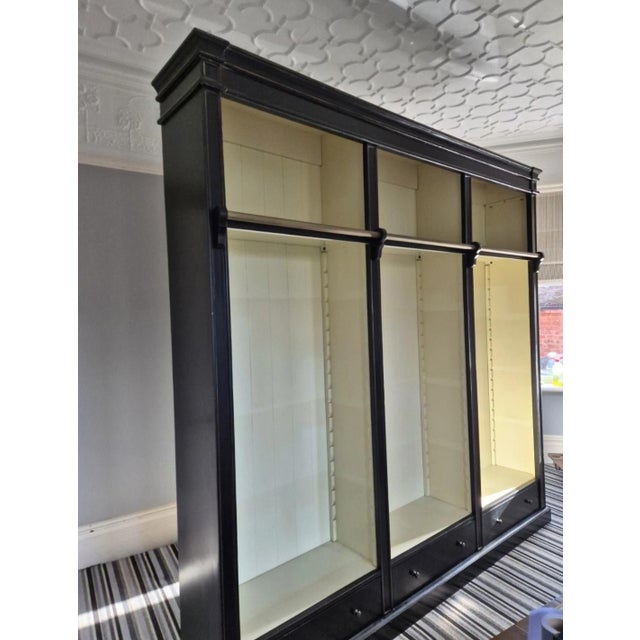 Black Lacquered Stanton Bookcase with Ladder from Coach House, 2010s For Sale - Image 4 of 5