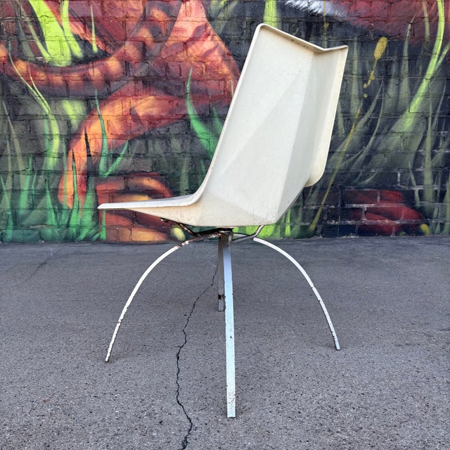 Paul McCobb Mid Century Modern Paul McCobb Fiberglass Origami Chair Spider Base For Sale - Image 4 of 12