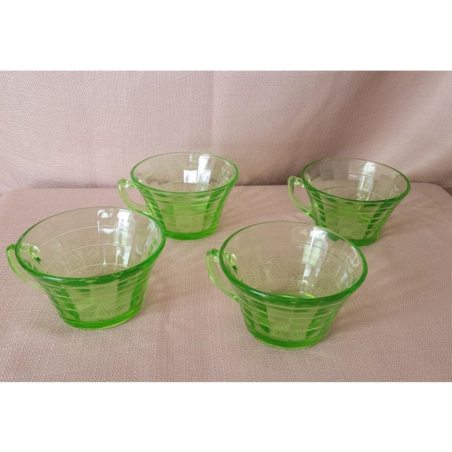 Early 20th Century Uranium Glass Set of 4 Green Tea Cups Early 20th Century For Sale - Image 5 of 18