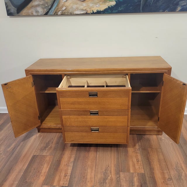 Bernhardt Bernhardt Furniture Buffet For Sale - Image 4 of 10