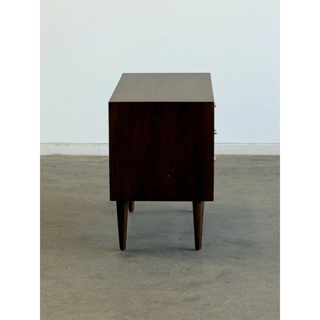 Brown Mid Century Modern Chest of Drawers For Sale - Image 8 of 18