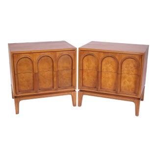 Mid Century Modern Walnut & Burlwood Arched Nightstands by Thomasville -Set of 2 For Sale