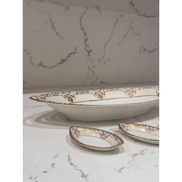 White Antique Nippon Hand-Painted Porcelain Celery Bowl & Salt Cellars, Set of 5 – Morimura Brothers, C. 1910–1921 For Sale - Image 8 of 9