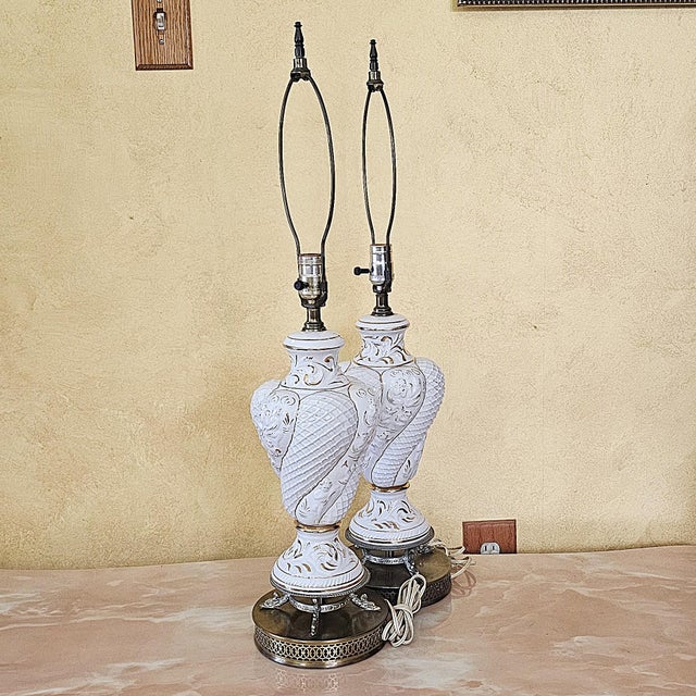 Pair of Vintage Italian Capodimonte Table Lamps – White & Gold 30" Ornate Ceramic Lighting For Sale - Image 11 of 18