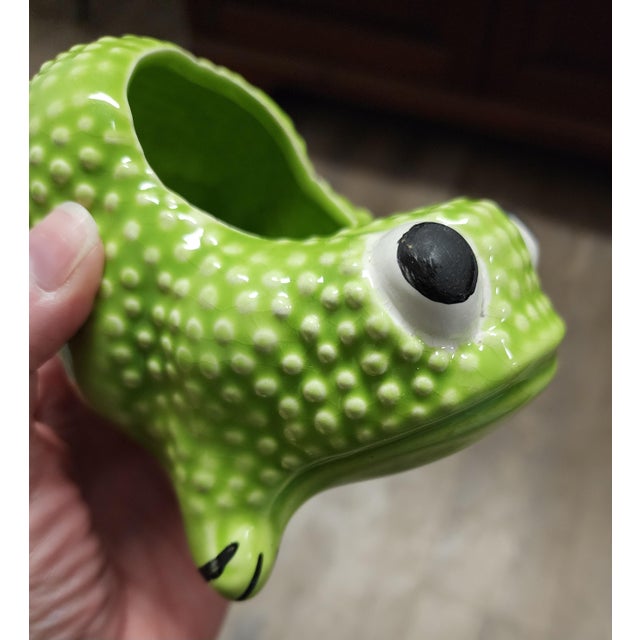 Vintage Mottahedeh Jean Roger Style Frog Planter For Sale - Image 12 of 17