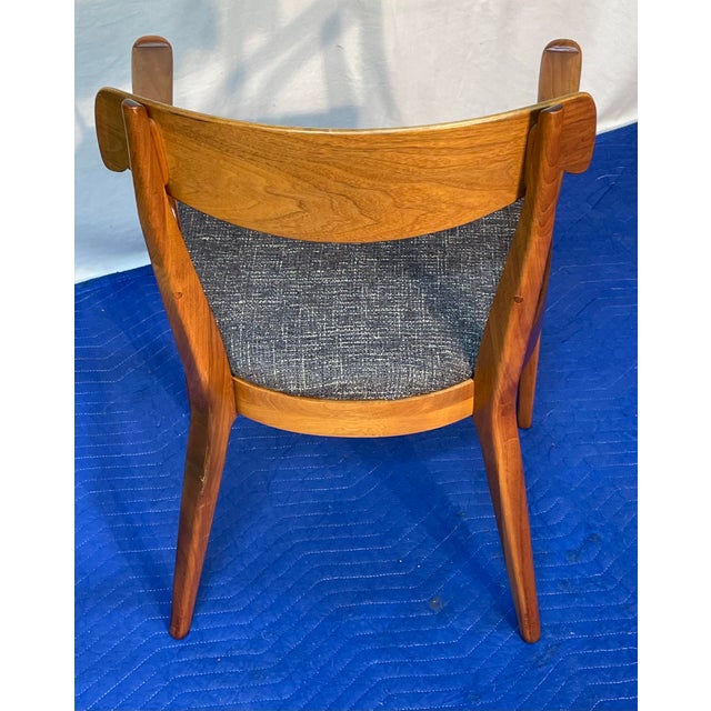 1950s Vintage Kipp Stewart for Drexel Declaration Sculpted Walnut Armchairs - Pair (Newly Restored & Upholstered in Knoll Fabric) For Sale - Image 5 of 17