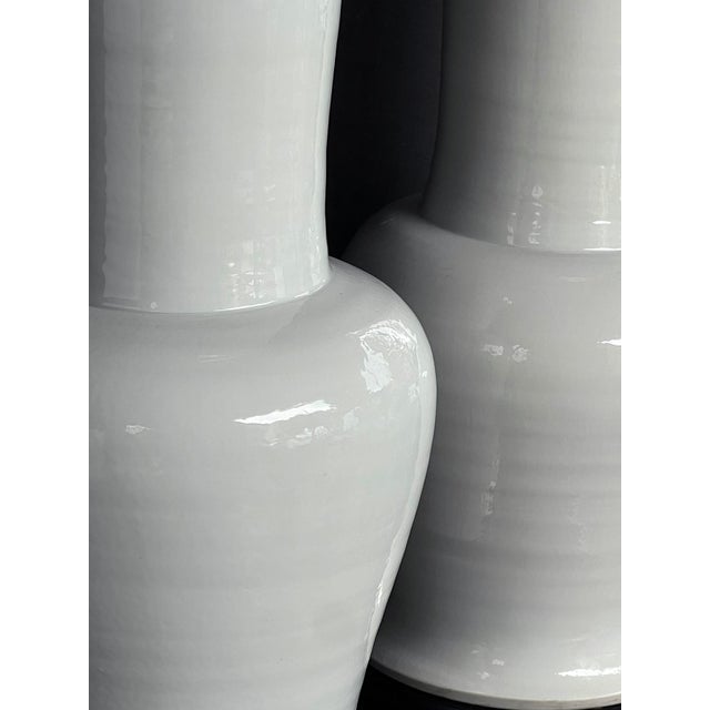 Imposing Pair Chinese Off-White Glazed Ceramic Baluster Form Lamps For Sale - Image 4 of 14