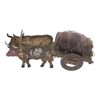 Miniature Yoke of Oxen in Gilded Silver with Filigree Mesh For Sale