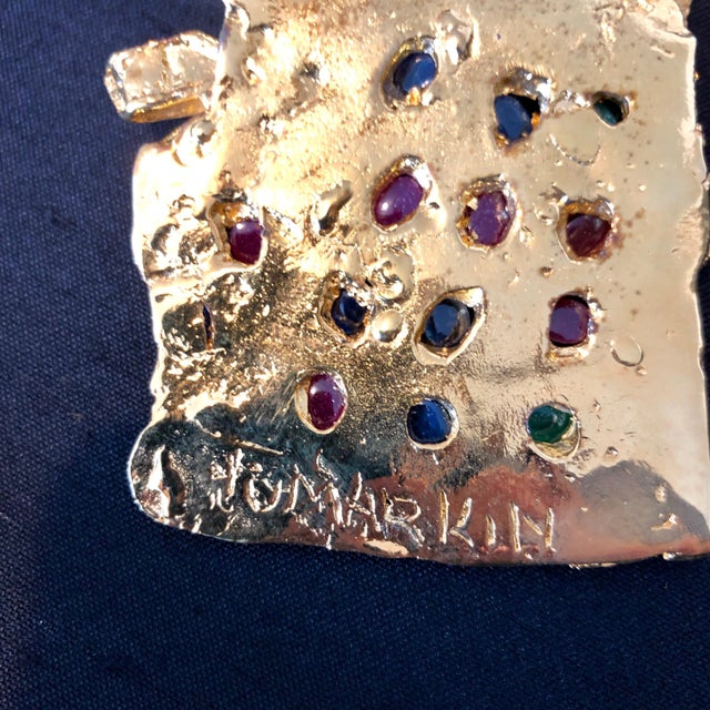 Igael Tumarkin, Gold Gilt Bronze Sculpture Pendant Israeli Tumarkin Abstract Modernist Jewelry, c.1960s-1970s For Sale - Image 4 of 11