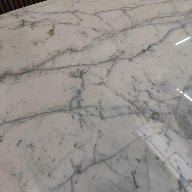 Eero Saarinen Vintage Tulip Dining Table by Eero Saarinen for Knoll International For Sale - Image 4 of 6