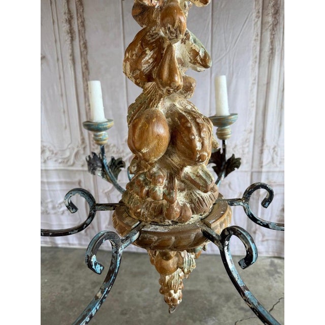 Early 20th Century Italian Rococo Painted Wood & Iron 6-Light Chandelier With Fruit Garland For Sale - Image 5 of 10