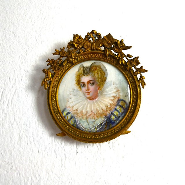 Luc, Miniature Portrait of a Lady in Elizabethan Costume, 1800s, Painting, Framed For Sale - Image 10 of 15