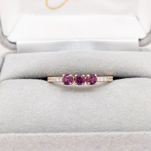 Modern Rhodolite Garnet Band With Natural Diamonds Accents: Solid 14k Gold, Round 3mm, Size 6.75 For Sale - Image 3 of 8