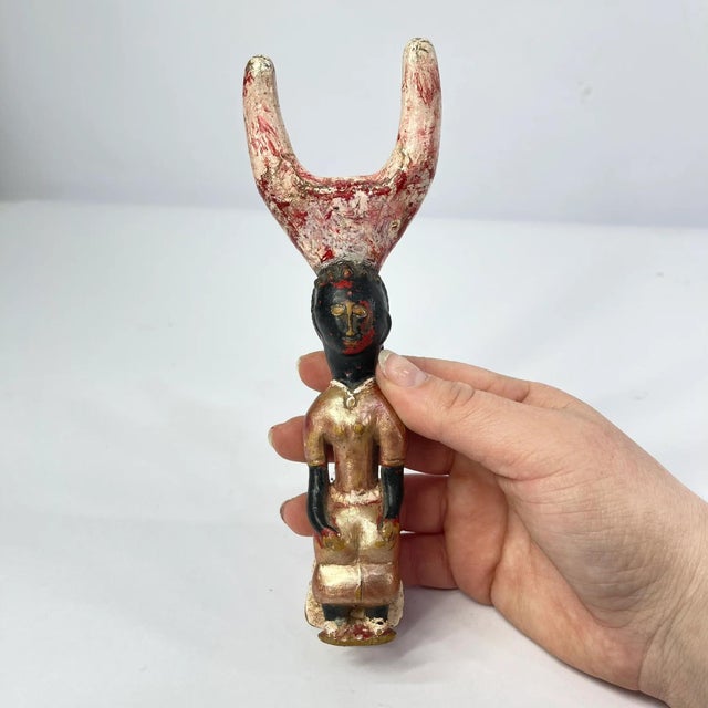 Early 20th Century Baule Slingshot Côte d'Ivoire MATTER COLLECTION For Sale - Image 4 of 6