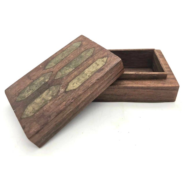 1990s Handcrafted Indian Wood & Brass Inlay Ring or Trinket Box For Sale - Image 5 of 11