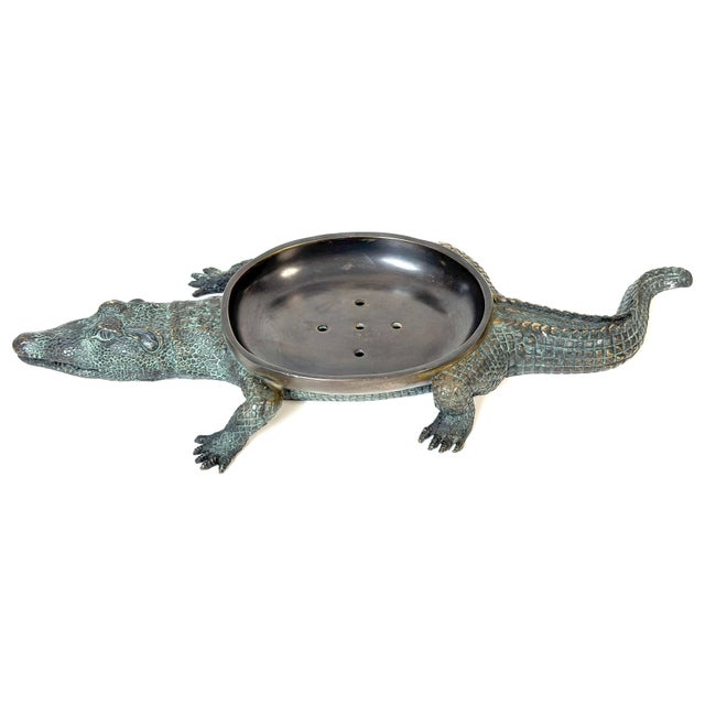Large Cast & Patinated Bronze Alligator Soap Dish/Vide-Poche This large cast and patinated bronze alligator vide-poche is...