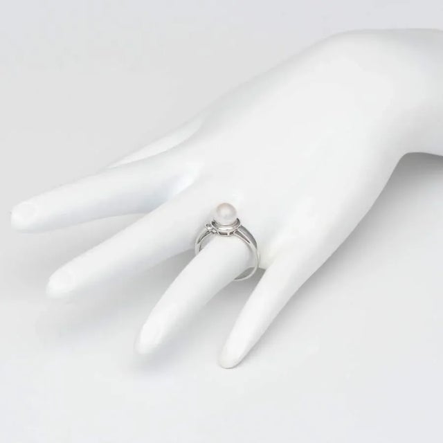 1980s 14KW Cultured Akoya Pearl & Diamond Ring, size 6.75 For Sale - Image 5 of 5