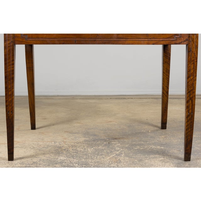19th Century French Neoclassical Louis XVI Walnut Extending Dining Table For Sale - Image 18 of 18