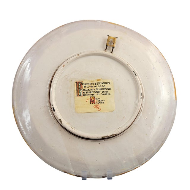 Large Italian Istoriato Revival Pesaro School Maiolica Charger with Heroic Scene, 1890-1915 For Sale - Image 5 of 8