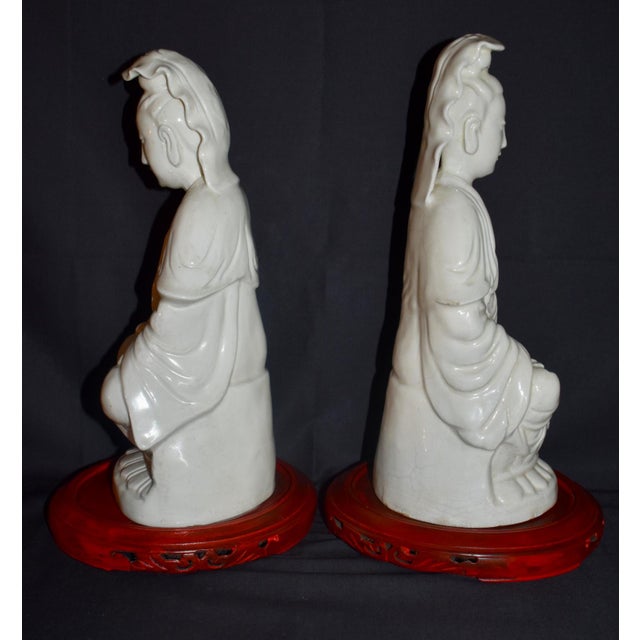 Pair Antique Chinese Blanc De Chine Porcelain Guanyin Statues Dehua Figures For Sale - Image 10 of 18