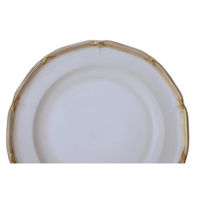 Traditional 19th Century Davenport Crossed Ribbon Rope Molding Dinner Plates - Set of 10 For Sale - Image 3 of 5