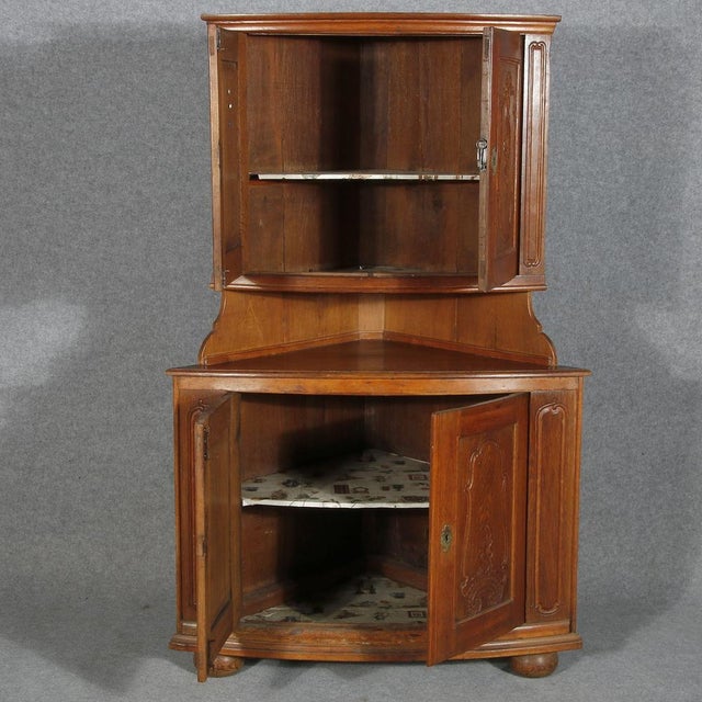 Early 19th Century Small Baroque Corner Cabinet in Oak, 18th Century For Sale - Image 5 of 18