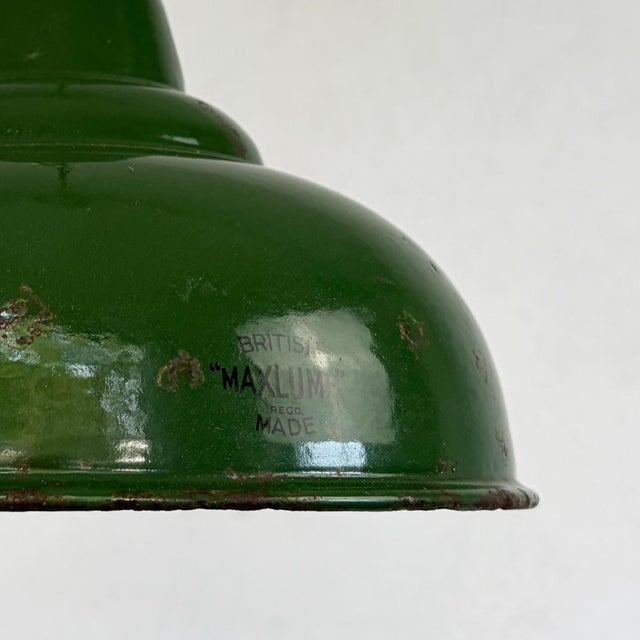 Mid-Century Modern Industrial Pendant Light in Green Enamel by Maxlume, 1950s For Sale - Image 3 of 7